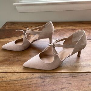 DressBarn Megan Faux Suede Pointed Heels Nude Blush Beige Color Size 10